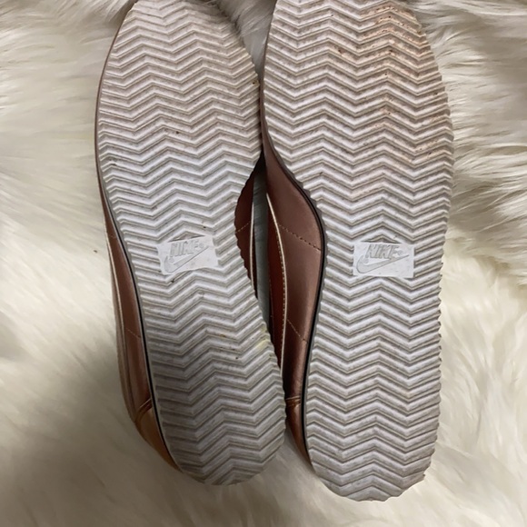 Nike rose gold cortez sneakers - Picture 4 of 10